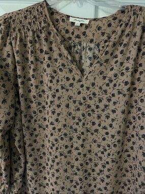 Mauve-Tan Floral V-Neck Blouse size 1x